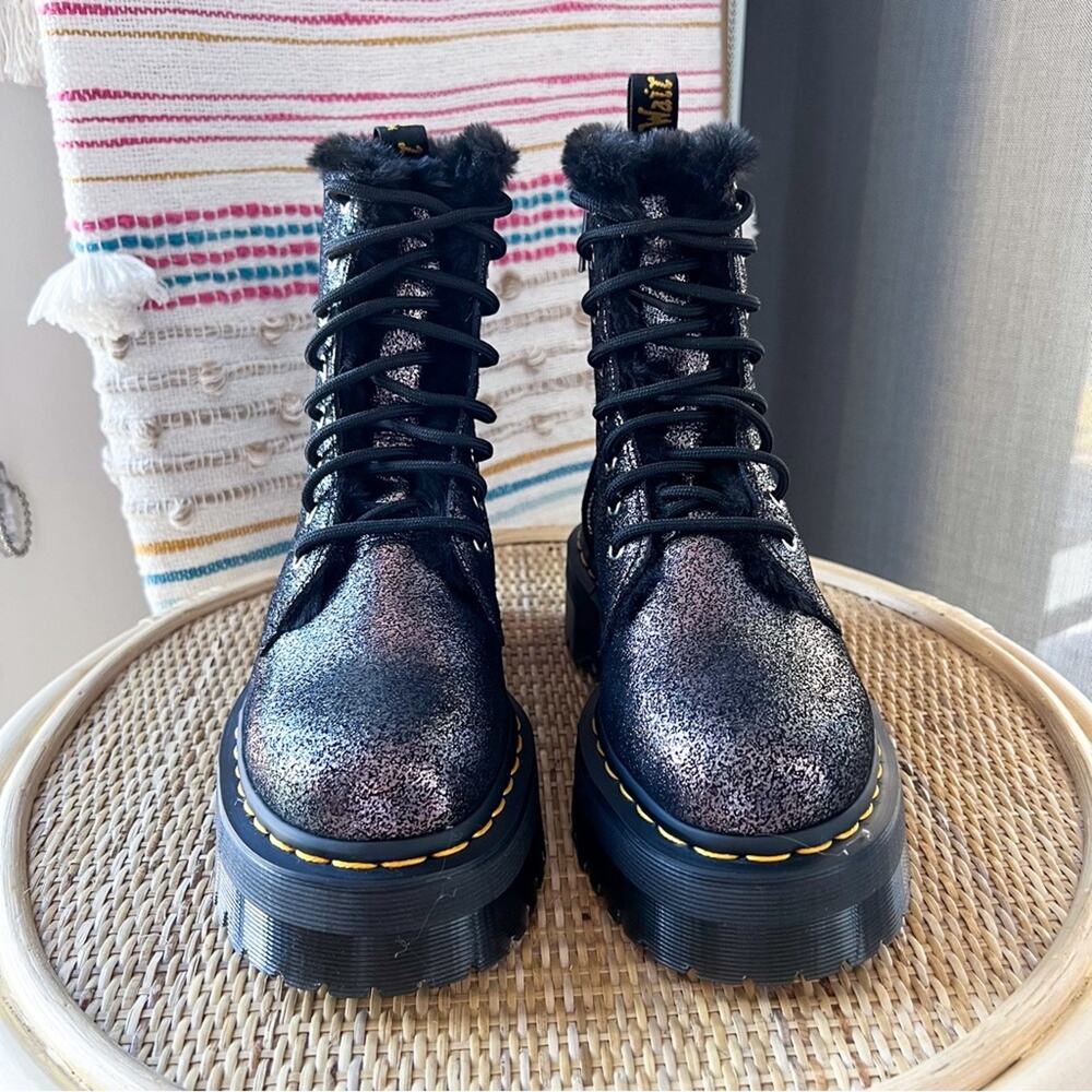 Dr. Martens Jadon Distressed Metallic Faux Fur Lined Platform Boots Women’s 7 - Picture 3 of 7